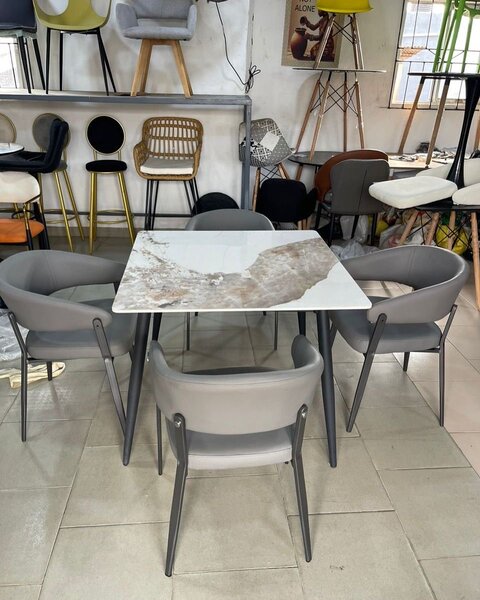 Table à manger moderne en marbre