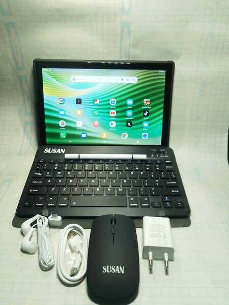 Tablette Neuve avec Accessoires