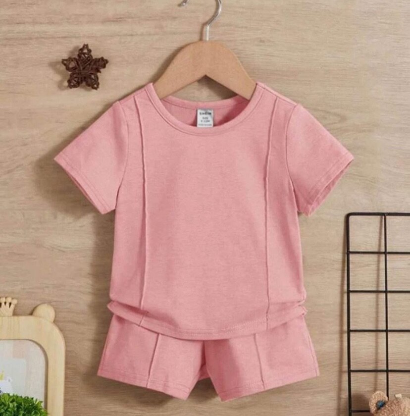 Vêtements pour garçons et filles