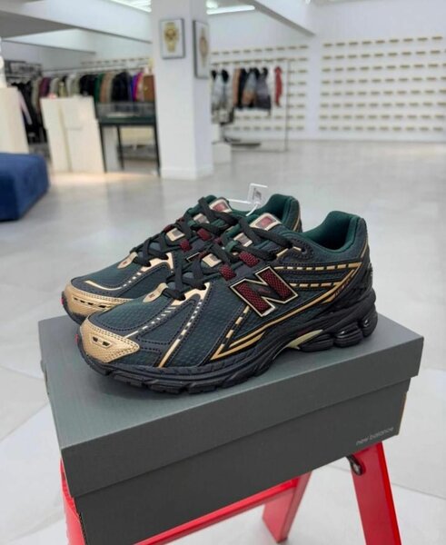 Fashion sneakers