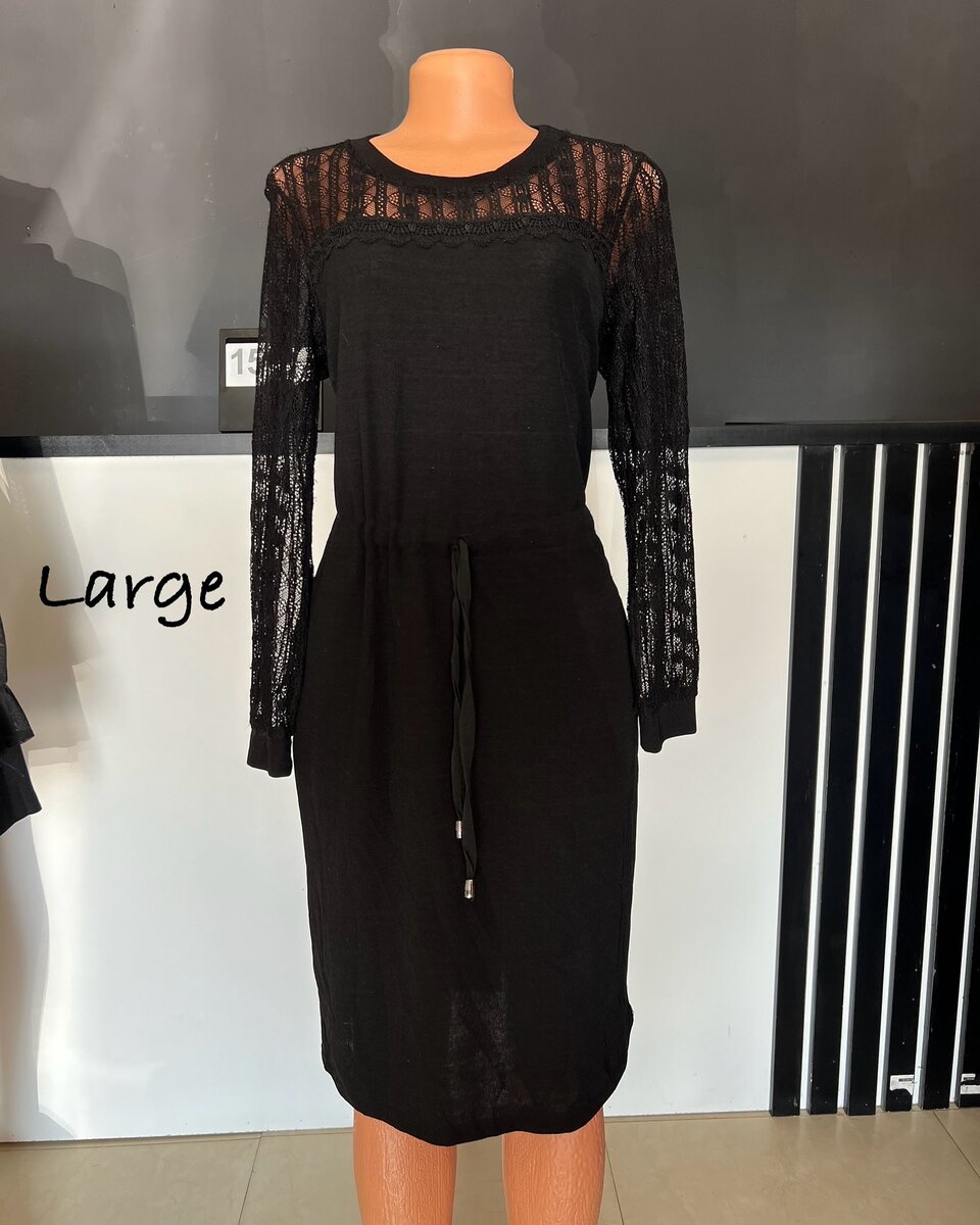  women's beautiful dress 