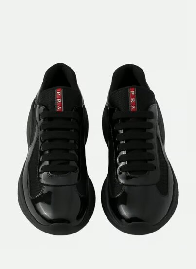 Chaussures en cuir noir homme