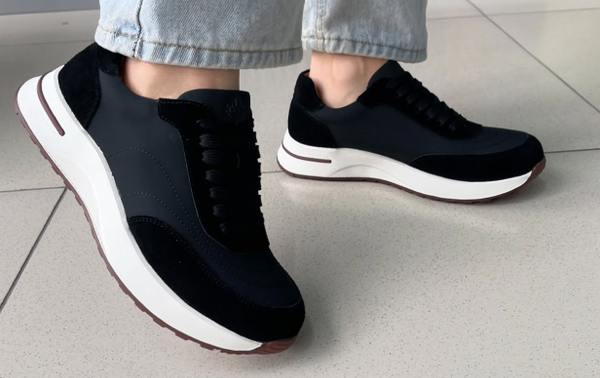 Кроссовки натуралки