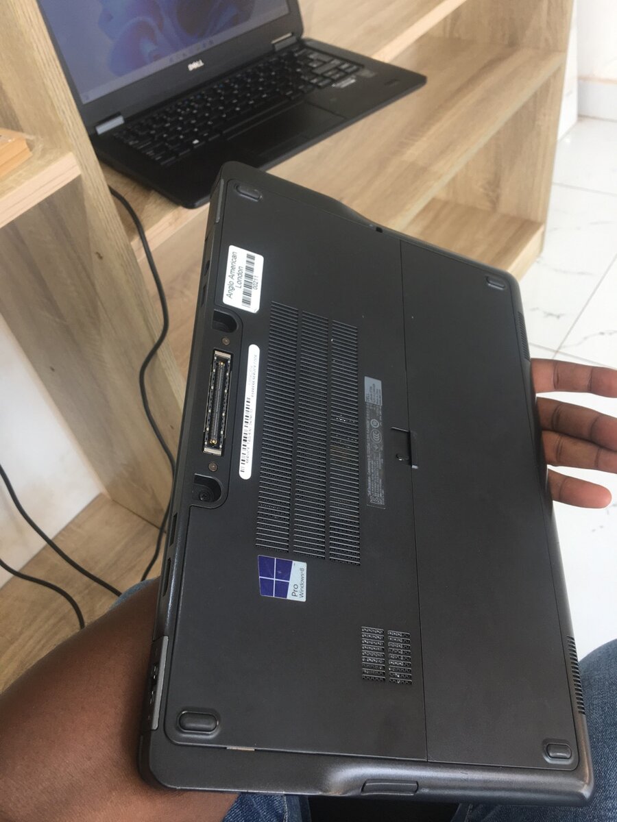 Dell Latitude E7250