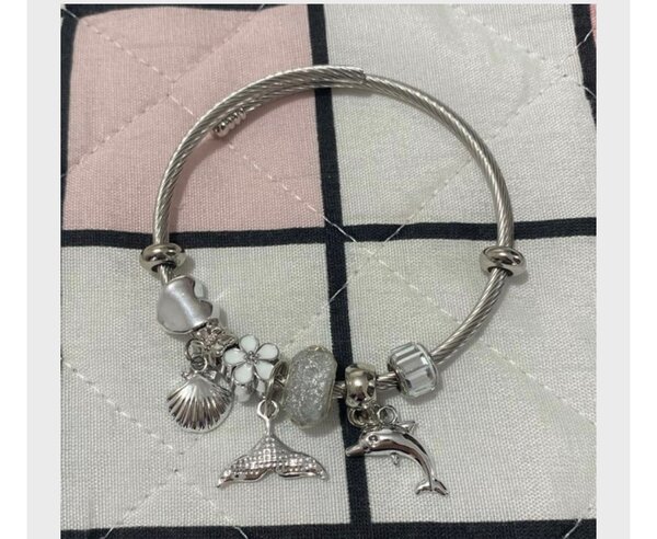 Bracelets à breloques élégantes