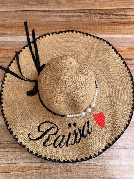 Chapeau de paille élégant