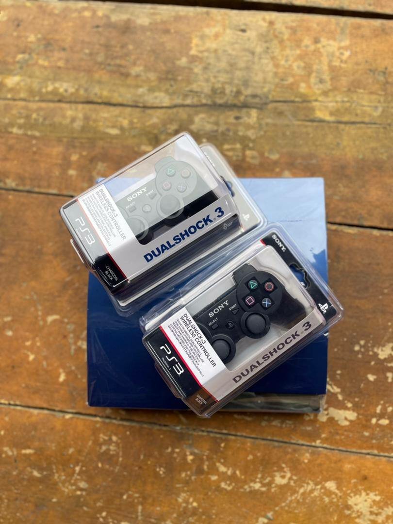 Ps3 cracké +20 jeux +2 manettes