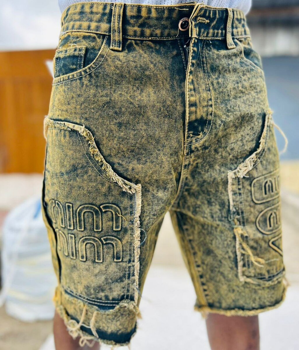 Shorts en denim avec patchs