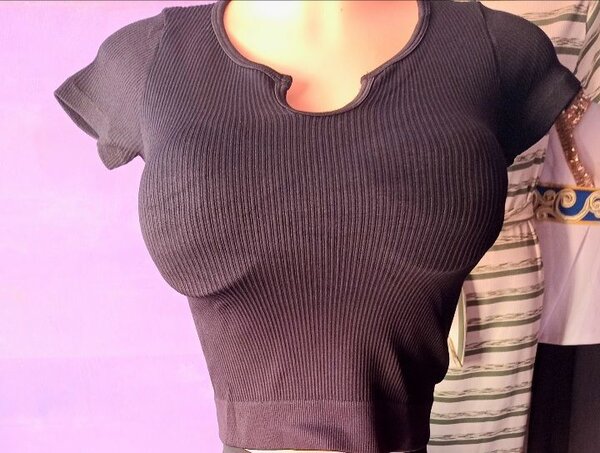 T-shirt court en maille marron