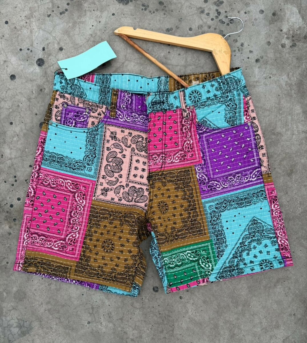 Shorts patchwork coloré