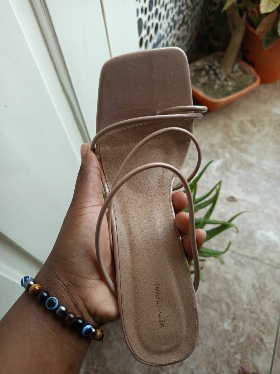 Sandales à talon en cuir