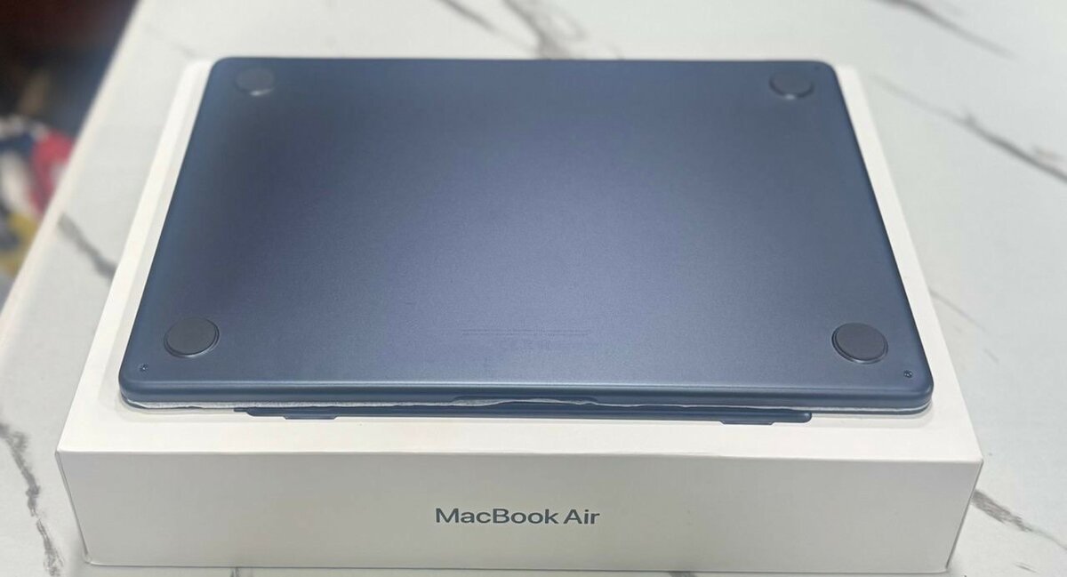 MACBOOK AIR M4 2025
