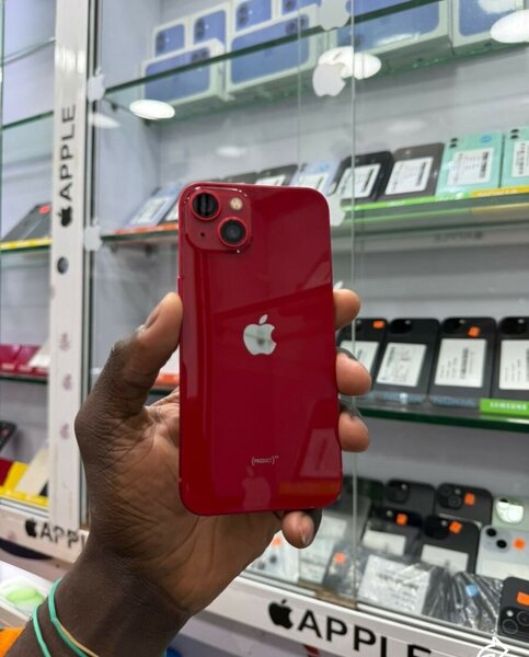 iPhone 13 rouge 128 Go