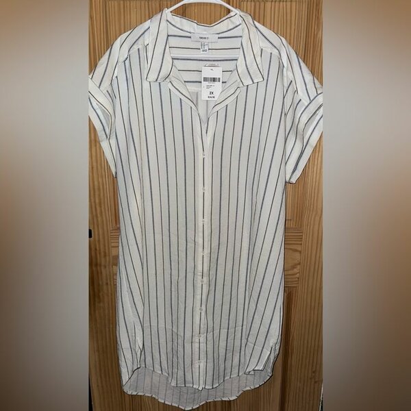 Robe chemise rayée élégante
