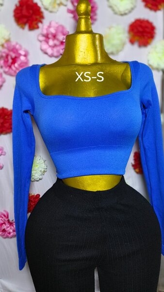 Top court manches longues femme