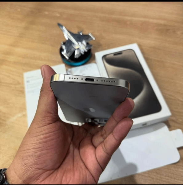 iPhone 15 Pro Max 256Go Argente