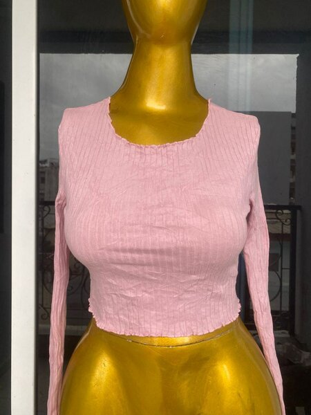 Top court rose à manches longues