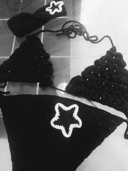 Bikini tricoté à la main