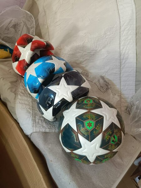 Ballons de football résistants