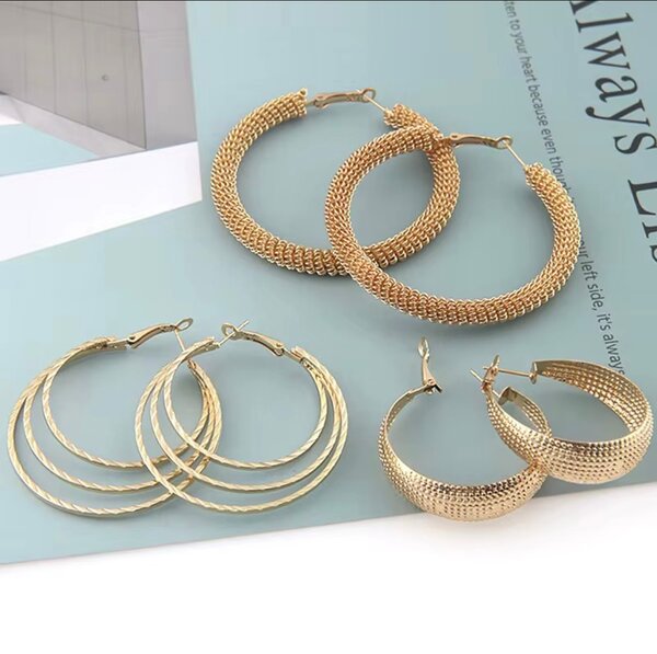 Elegant Gold Hoop Earrings Set