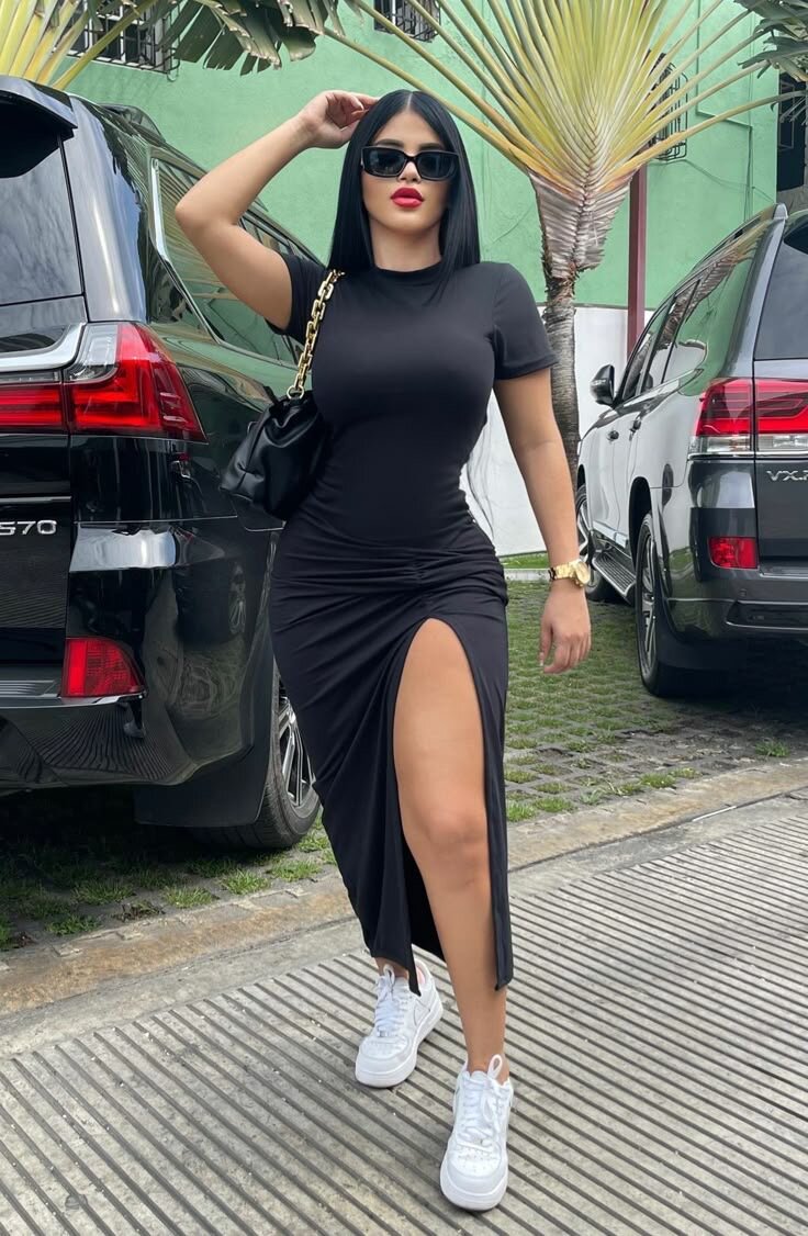 Robe élégante fendue