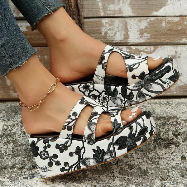 Chaussure compensée