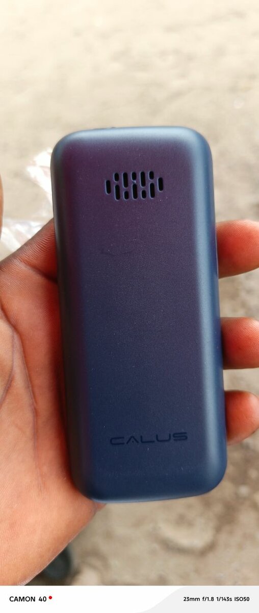 Téléphone Calus T2165 FM