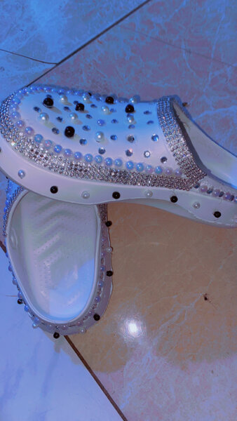 Sabots élégants avec perles 41