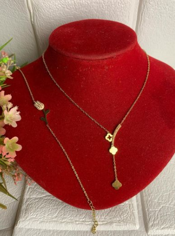 Gold chain and bracelet