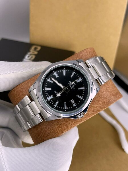 MONTRE LUXE HOMME  CASIO