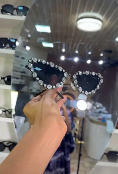 Lunettes de Soleil Éclatantes