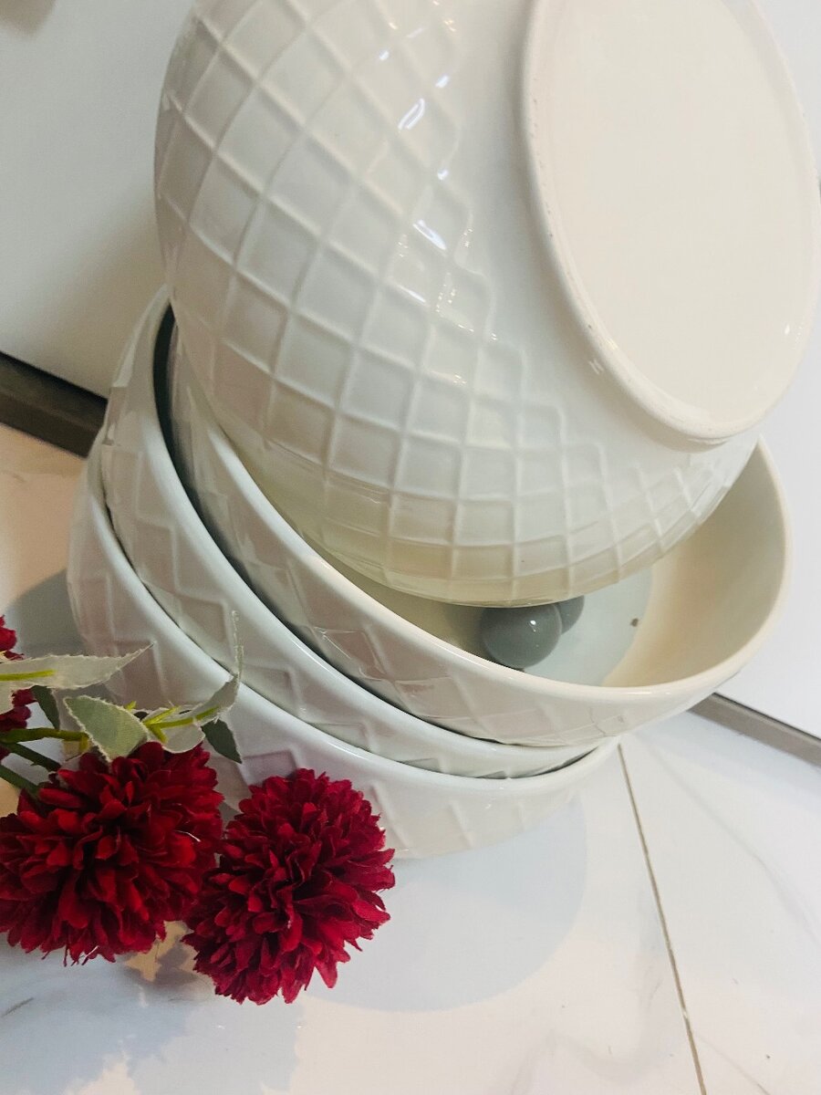 Ceramic Serving bowl