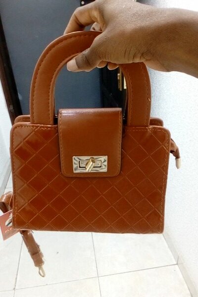 Sac à main en cuir marron