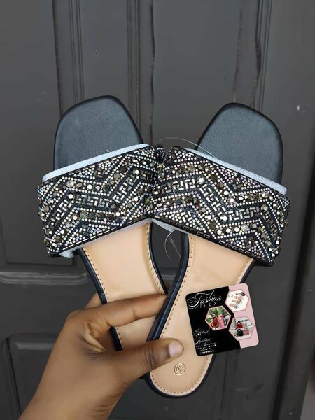 Sandales décorées étincelantes