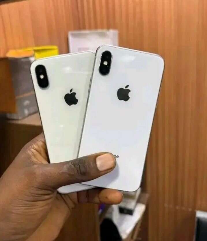 iPhone X 64Go Argent