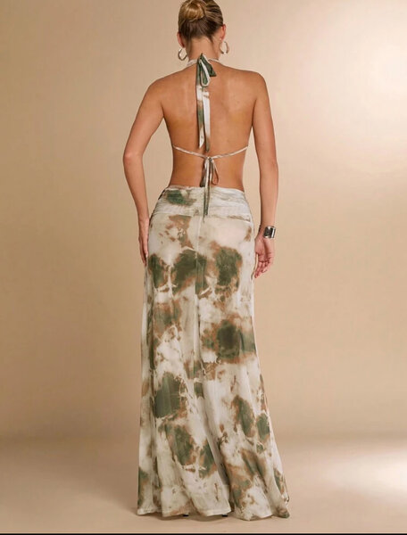 Robe longue dos nu évasée