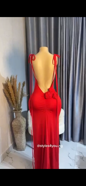 Robe Rouge Élégante à Bretelles