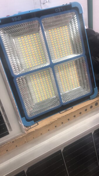 Projecteur Solaire LED Portabl