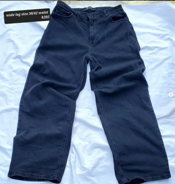 Stylish women's jeans black