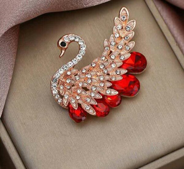 Broches élégants et scintillants