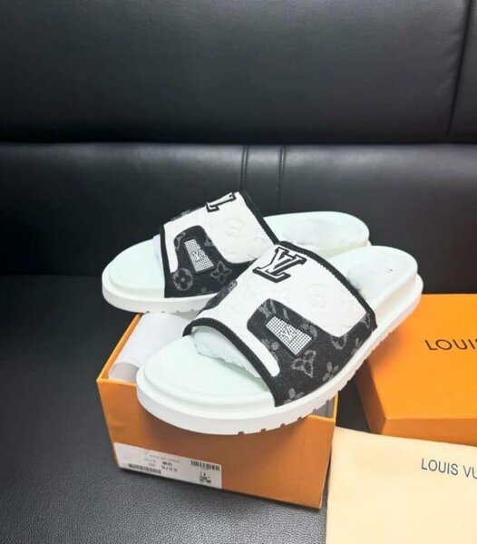 Fashionable Branded Slippers