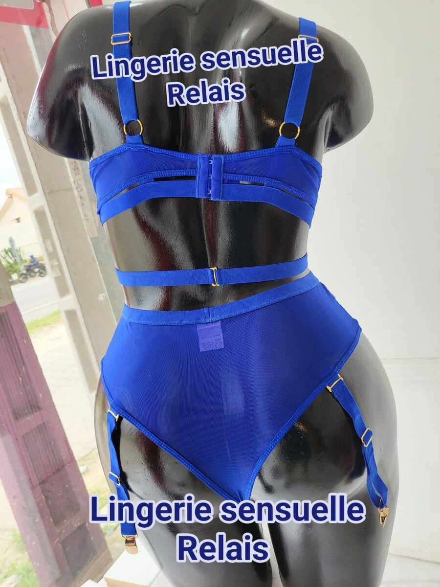Ensemble lingerie bleu sensuel