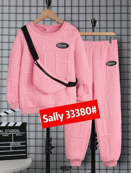 Tenue de survêtement rose tendance