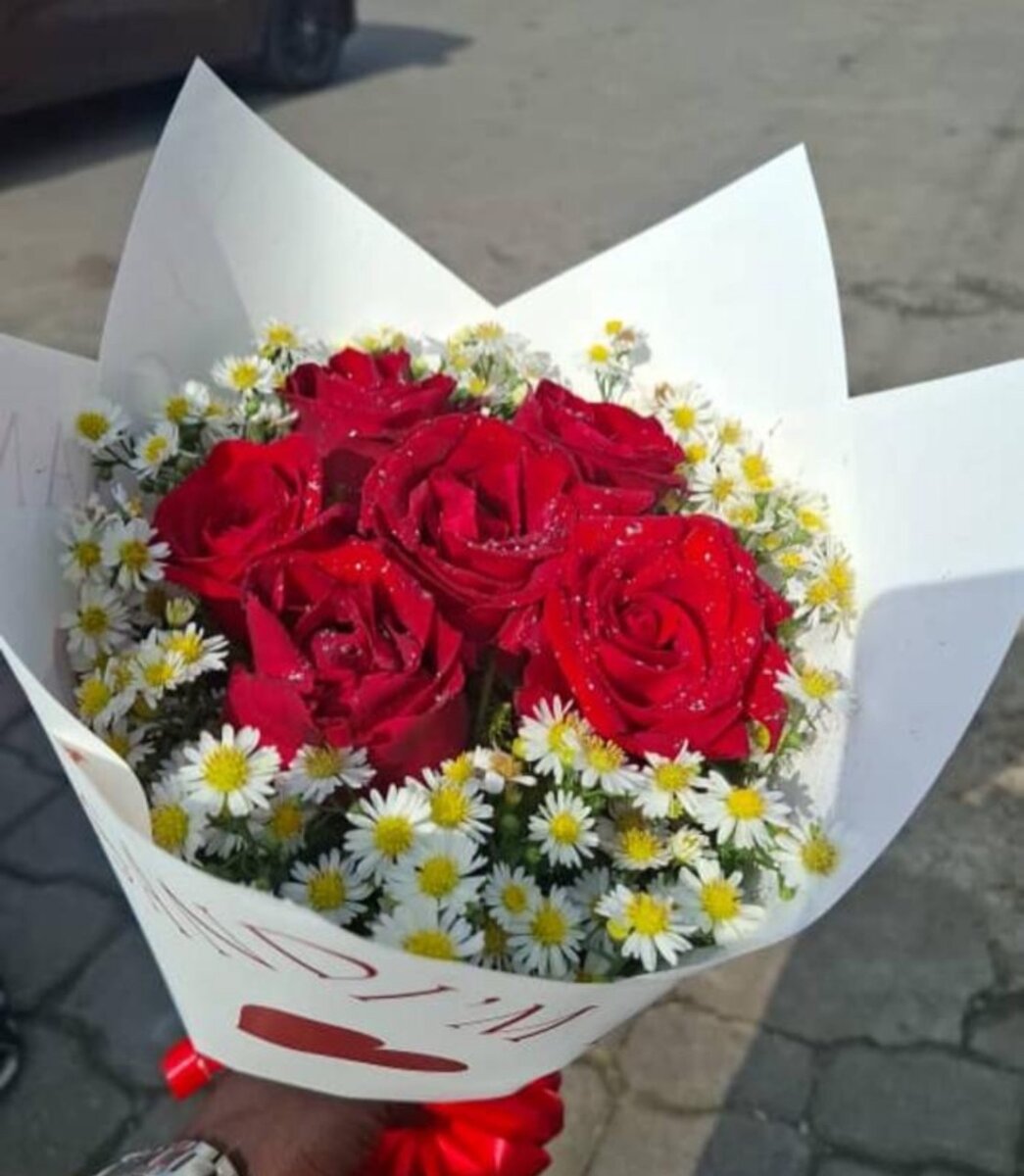 Bouquet de roses rouges élégantes