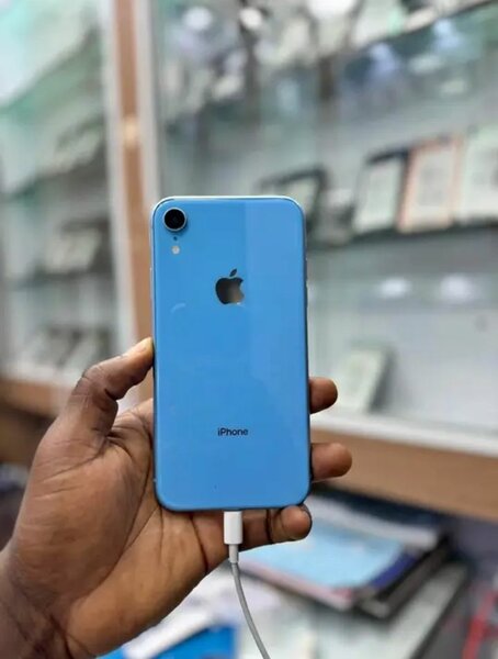 iPhone XR Bleu 64 Go