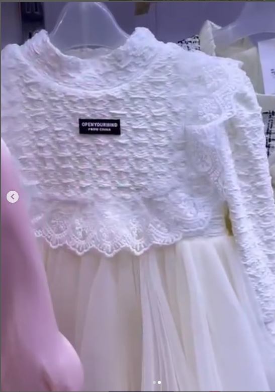 Красивое белое платье для девочек. 