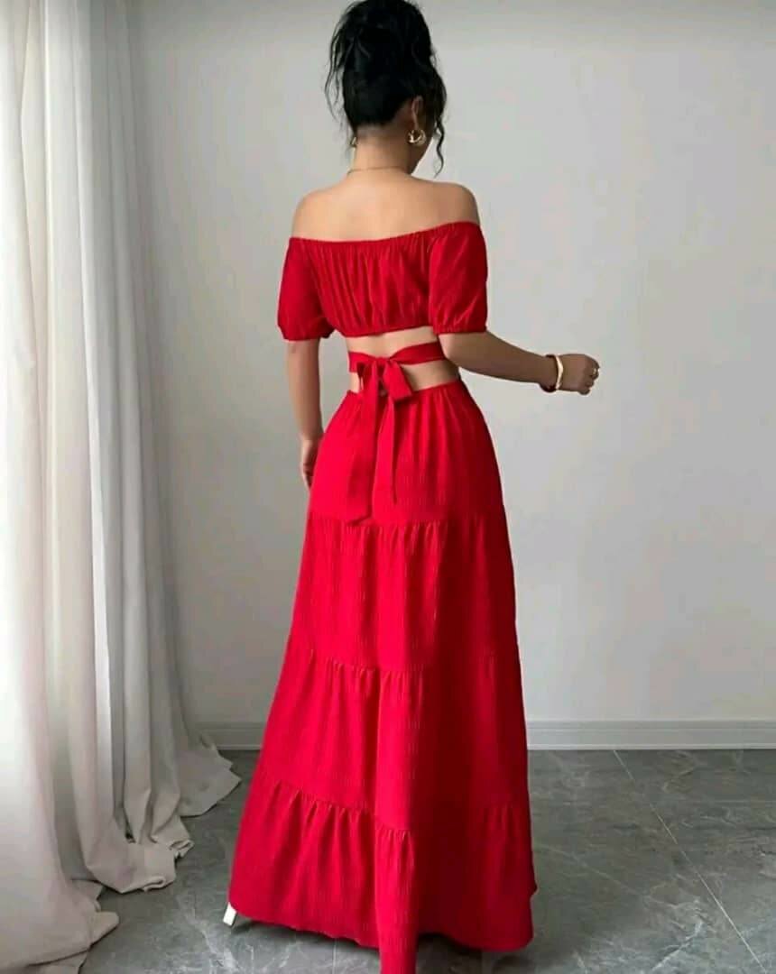 Robe longue rouge élégante