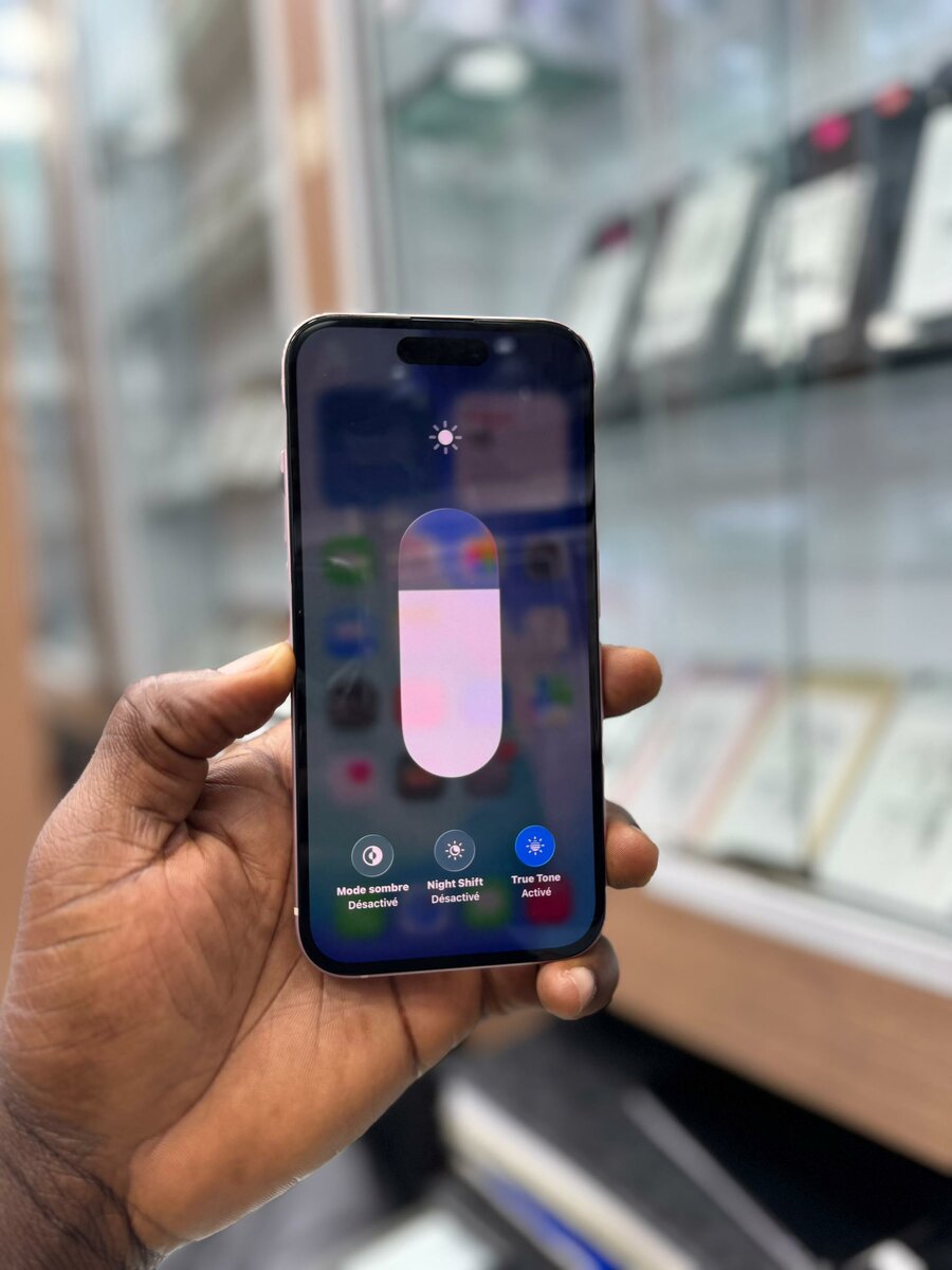 iPhone 15 simple 128Go Casi ne