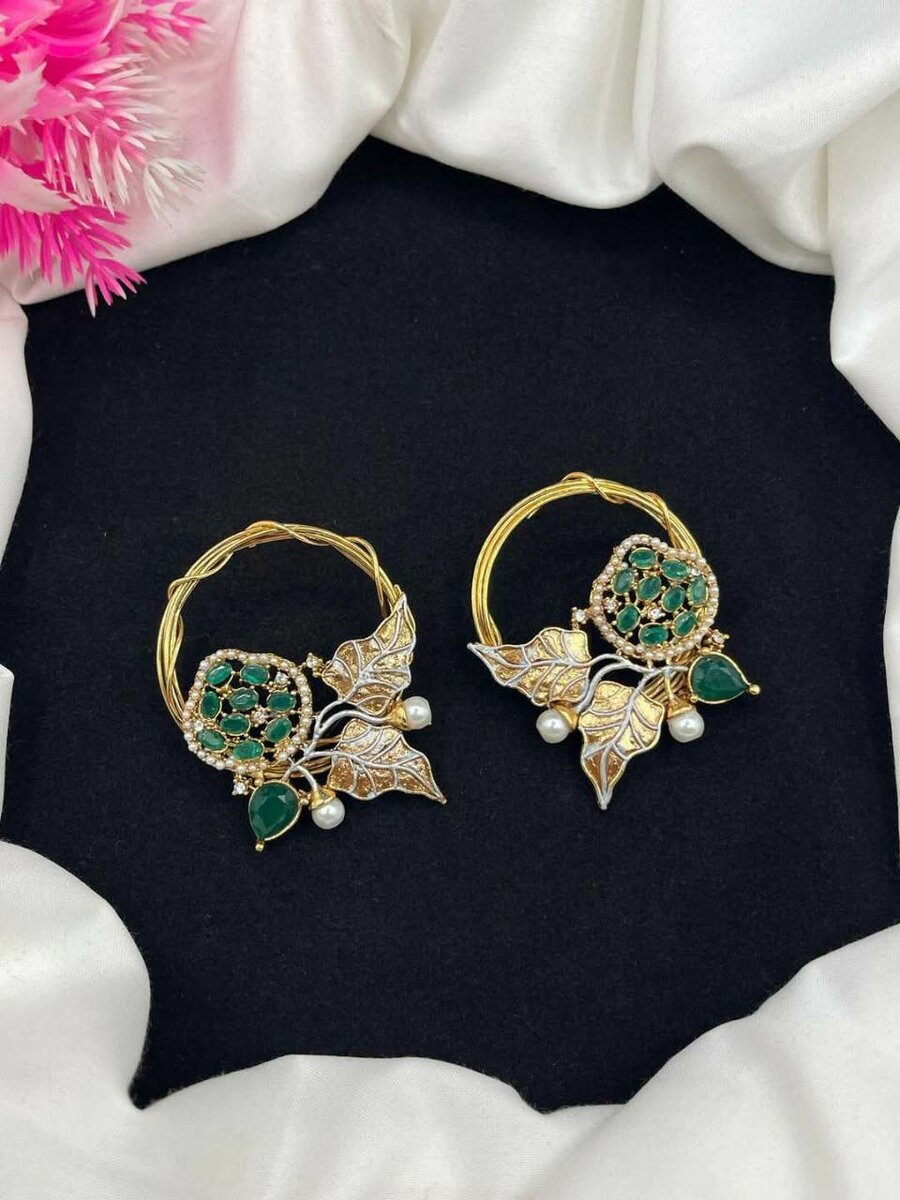 Ladies earrings