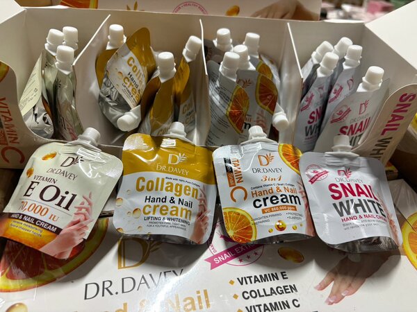 Crèmes pour mains 48 pc